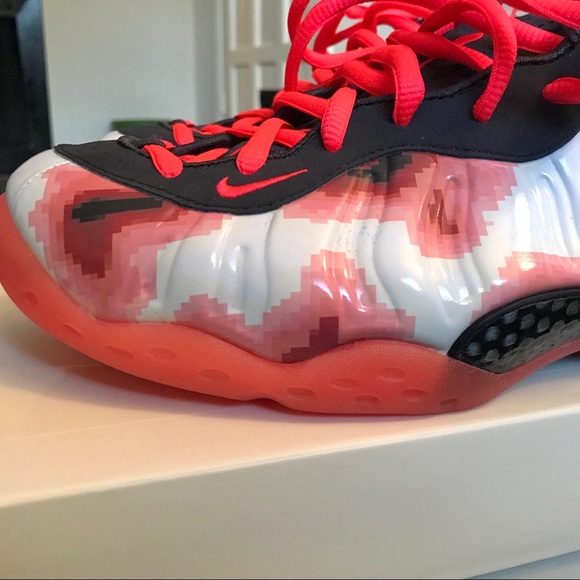 Nike Air Foamposite One “Thermal Map” - Size 10 - Picture 6 of 8